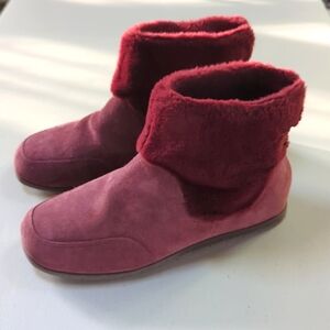 Vionic, Maizie, Port, slipper booties. Sz 8.5